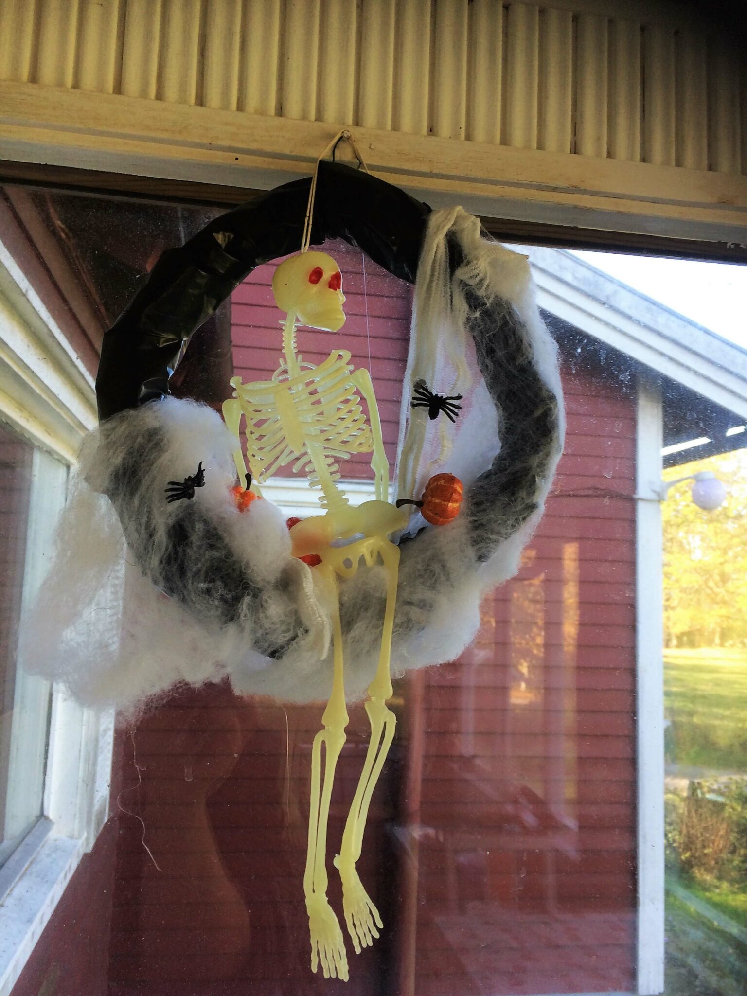 Halloween krans med skelette